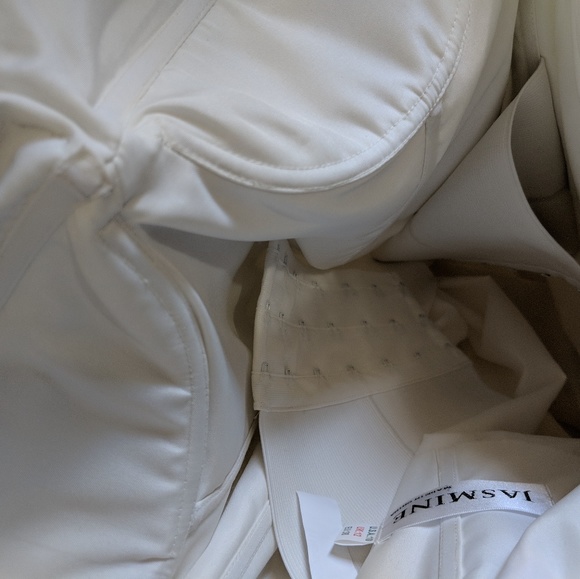 Jasmine Bridal Vneck A Line Wedding Gown*sale* - Picture 5 of 8